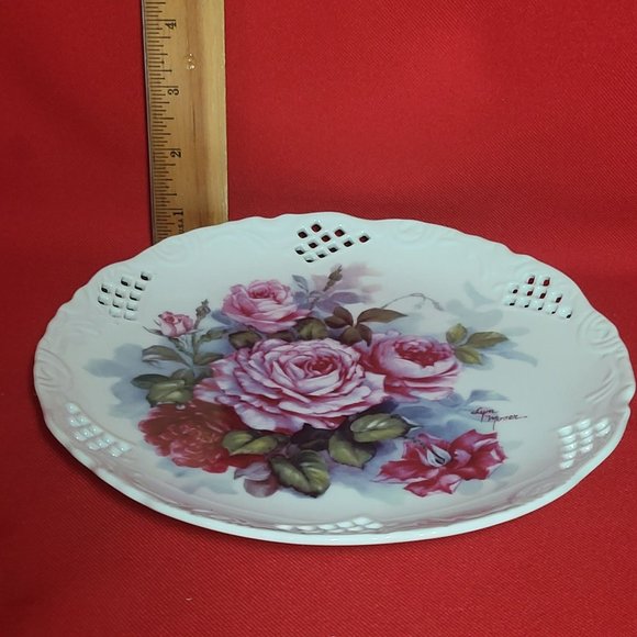 Bradford Exchange Classic Roses Magic in Mauve Lyn Moser Decorative Plate 1996 - Picture 8 of 10